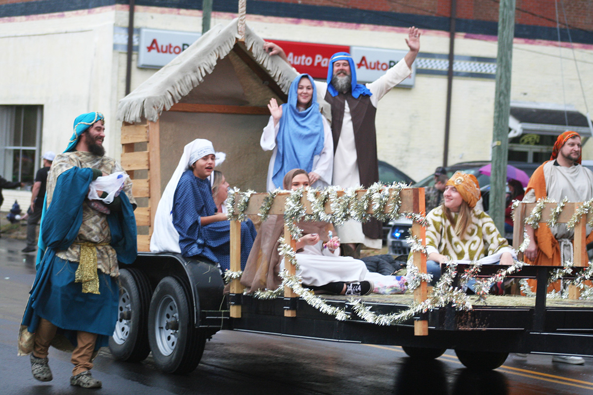 The Nativity scene float. News and Press